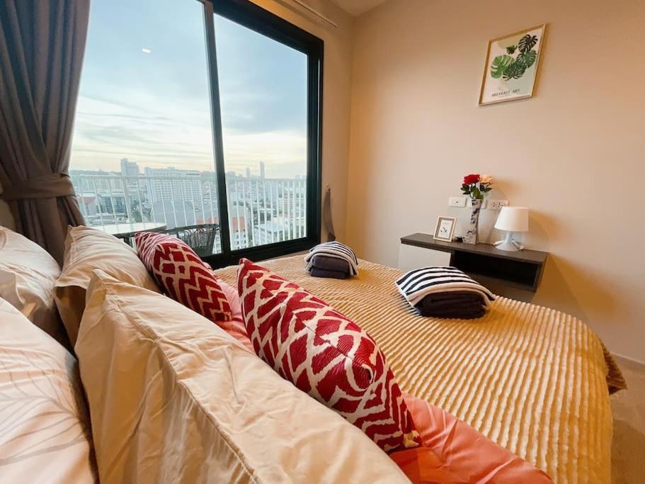 Base Central Pattaya Long Balcony King-Bed With Infinity Pool & Free Netflix! Extérieur photo