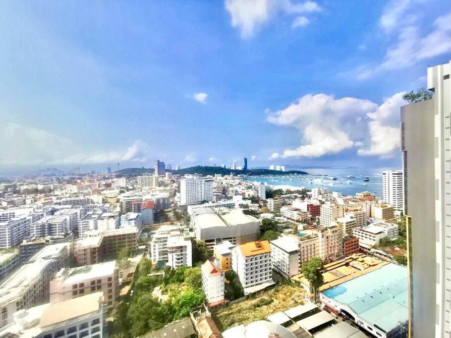 Base Central Pattaya Long Balcony King-Bed With Infinity Pool & Free Netflix! Extérieur photo