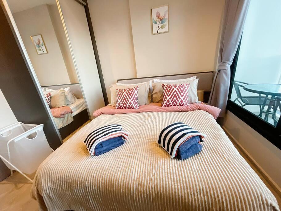 Base Central Pattaya Long Balcony King-Bed With Infinity Pool & Free Netflix! Extérieur photo