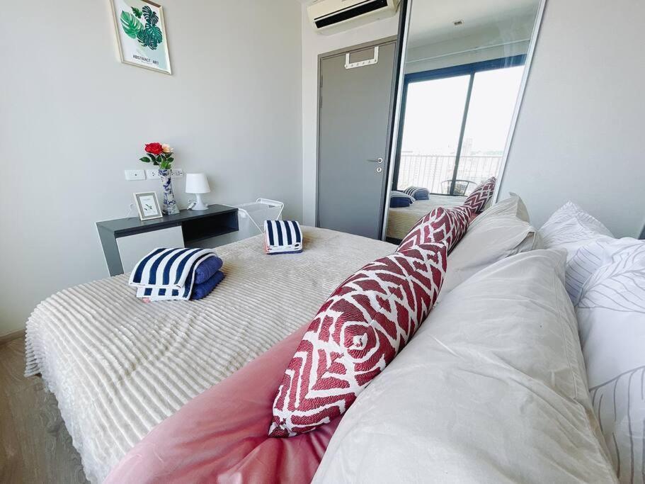 Base Central Pattaya Long Balcony King-Bed With Infinity Pool & Free Netflix! Extérieur photo