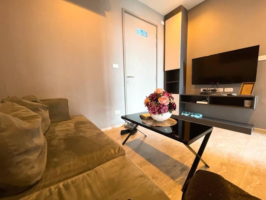 Base Central Pattaya Long Balcony King-Bed With Infinity Pool & Free Netflix! Extérieur photo