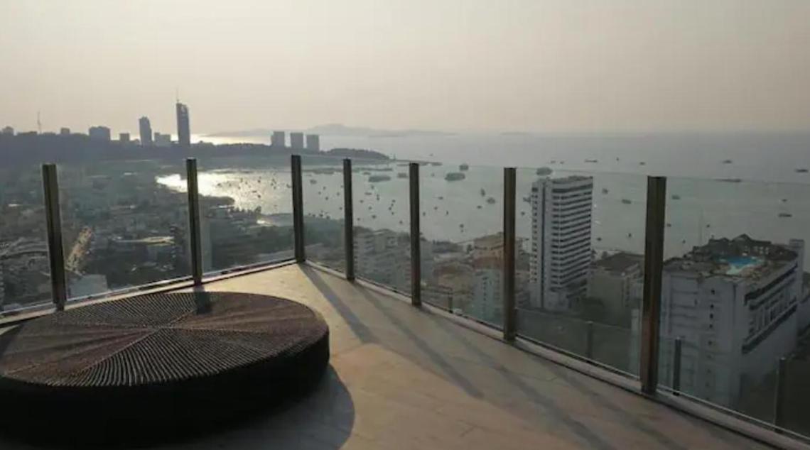 Base Central Pattaya Long Balcony King-Bed With Infinity Pool & Free Netflix! Extérieur photo