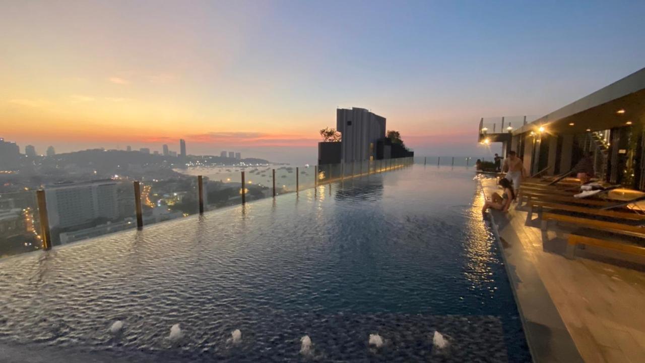Base Central Pattaya Long Balcony King-Bed With Infinity Pool & Free Netflix! Extérieur photo