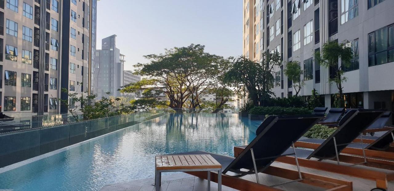 Base Central Pattaya Long Balcony King-Bed With Infinity Pool & Free Netflix! Extérieur photo