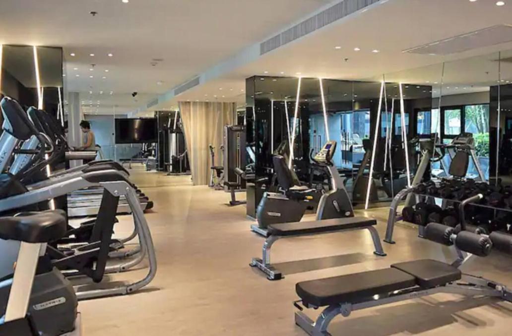Base Central Pattaya Long Balcony King-Bed With Infinity Pool & Free Netflix! Extérieur photo