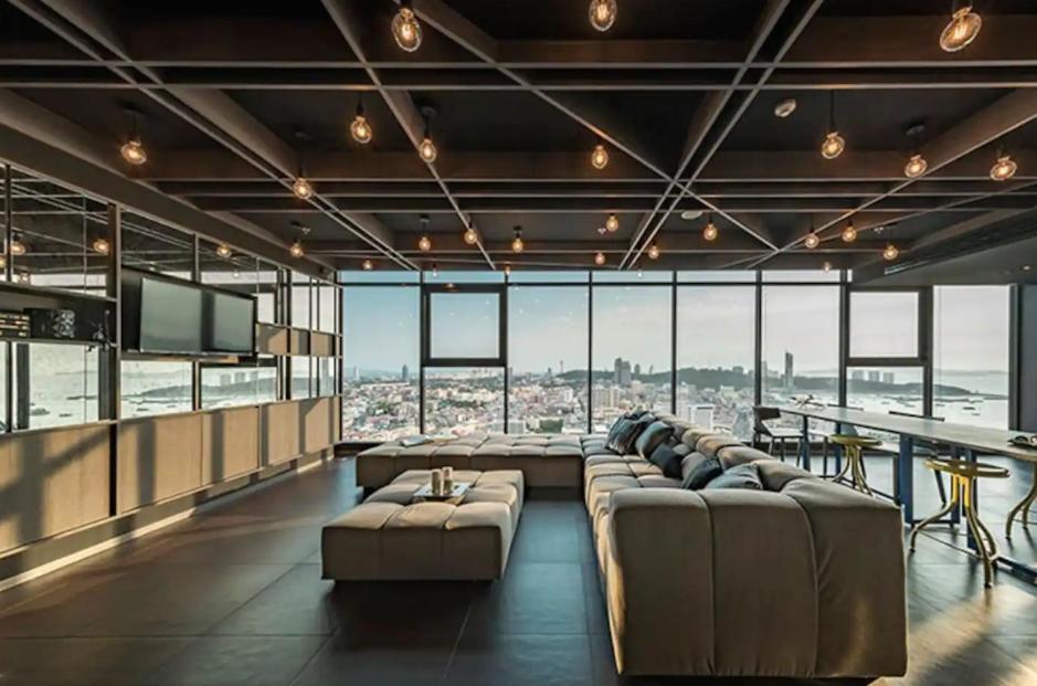 Base Central Pattaya Long Balcony King-Bed With Infinity Pool & Free Netflix! Extérieur photo